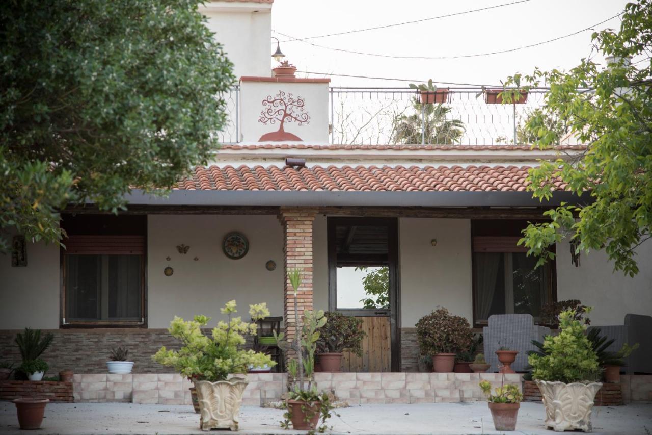 Poggio Vento Country House Hostal Naro Exterior foto