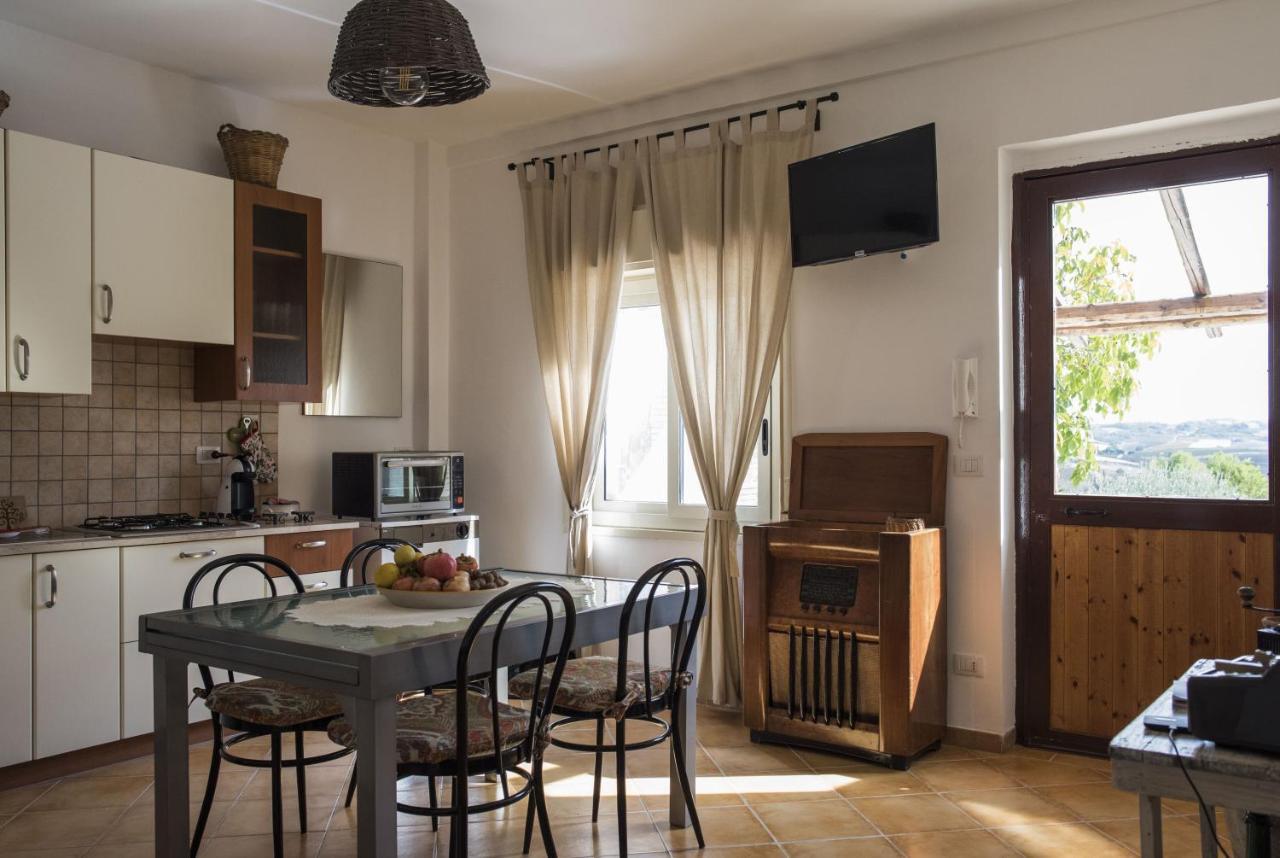 Poggio Vento Country House Hostal Naro Exterior foto